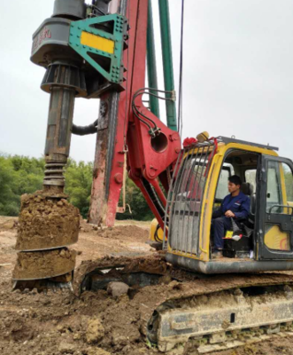 廣西聯(lián)達(dá)旋挖鉆機(jī)5-30米打樁挖樁深度--農(nóng)村城鎮(zhèn)地基打樁王